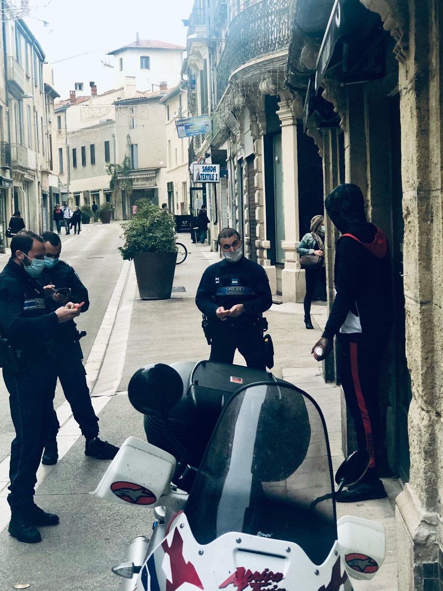 CoteMontpel's tweet photo. Deux opérations rue du faubourg du Courreau et Gambetta ce midi PM et ce soir avec @PoliceNat34. 
Contrôles, lutte contre le trafic de drogues notamment. Je connais l’impatience des riverains, nous reviendrons régulièrement. 👏🏼👏🏼👮‍♀️ 
#FaireBloc @MDelafosse @Fvillette https://t.co/LrDoloOvWn