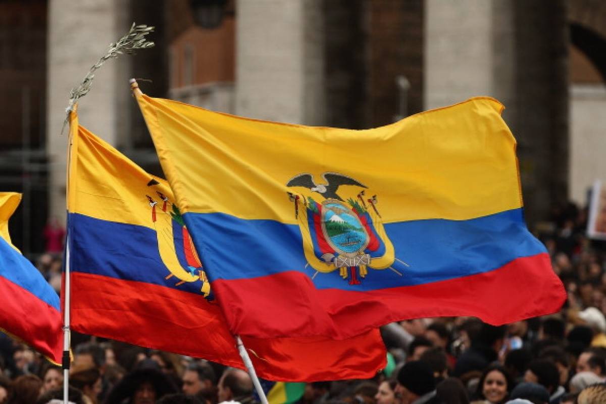 Conmemoramos el Día del Himno Nacional de Ecuador. Su creador el poeta Juan León Mera y el músico Antonio Neumane, han envuelto la identidad ecuatoriana en un símbolo patrio que llevamos en el corazón. #DíaDelHimnoNacional
foto: @MetroEcuador https://t.co/fV1OY1O7HF