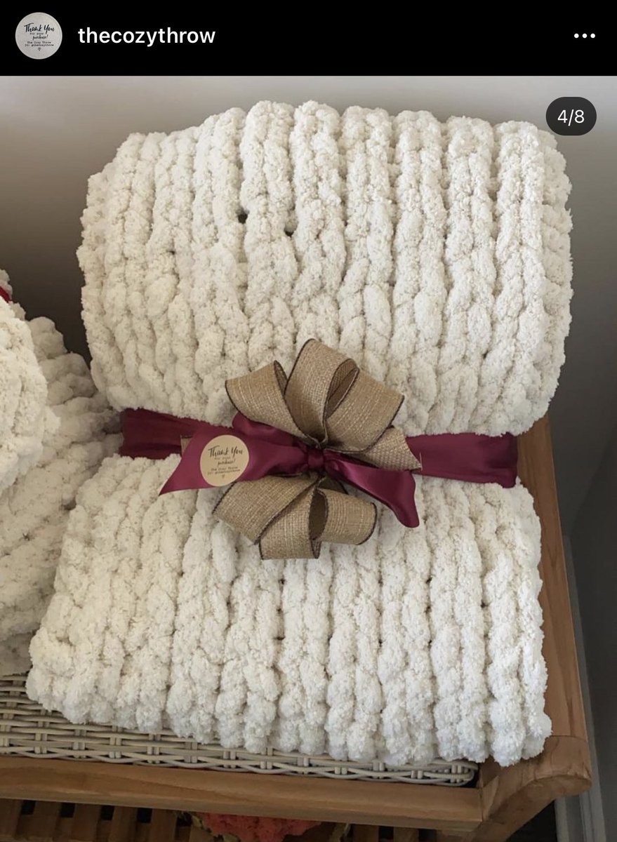 The Cozy Throw is a mom-daughter duo in Knoxville that knits chunky blankets and pillows  (free shipping!) IG: @thecozythrow