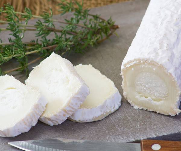 Food and drink play a pivotal role in day to day life in Provence. And it's not hard to see why! Check out our Gourmet guide to provence at aluxurytravelblog.com/2019/07/20/a-g…

#food #foodanddrink #provencefood #gourmetprovence #olivesandvines