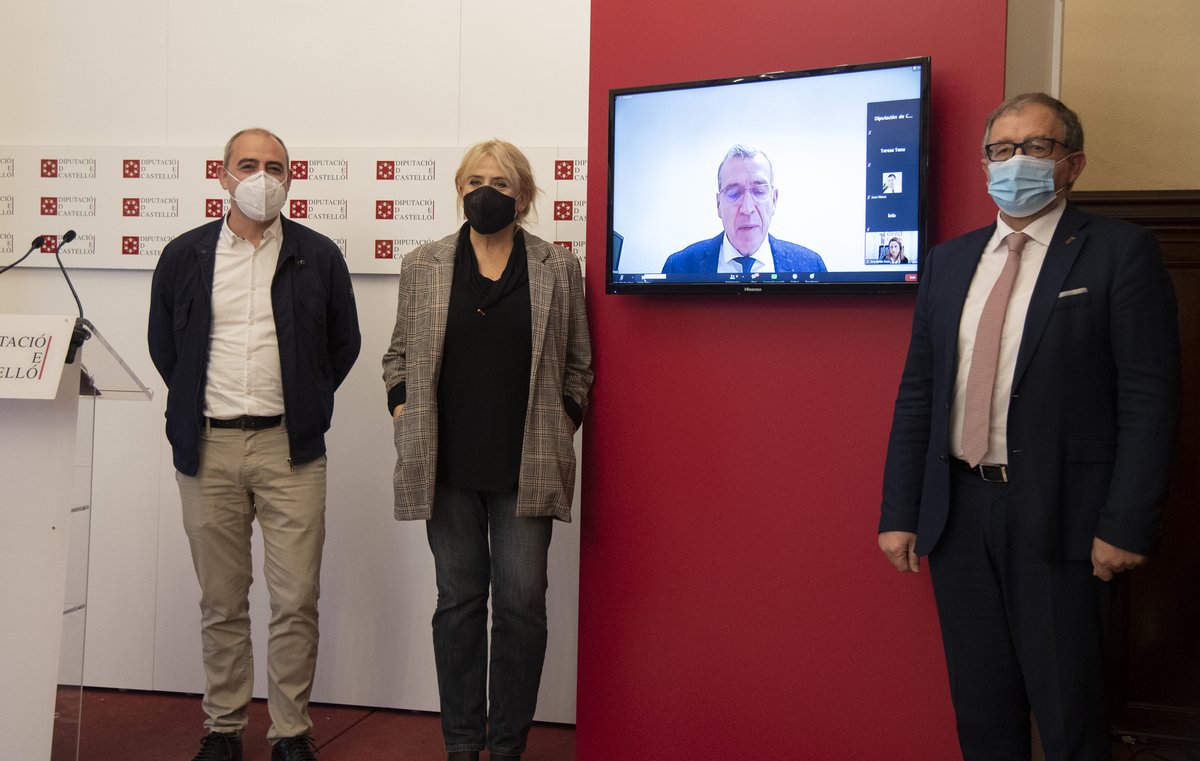 dipcas's tweet photo. 🗣️ El @presidentjmarti ha reclamado hoy en la jornada 'Reto Demográfico: Next Generation #EU2027' el apoyo del Gobierno y la @generalitat para superar la brecha digital, crear empleo y fijar población en el interior de la provincia
ℹ️ https://t.co/t4aa2E3WJf https://t.co/TIcZRXpR5e