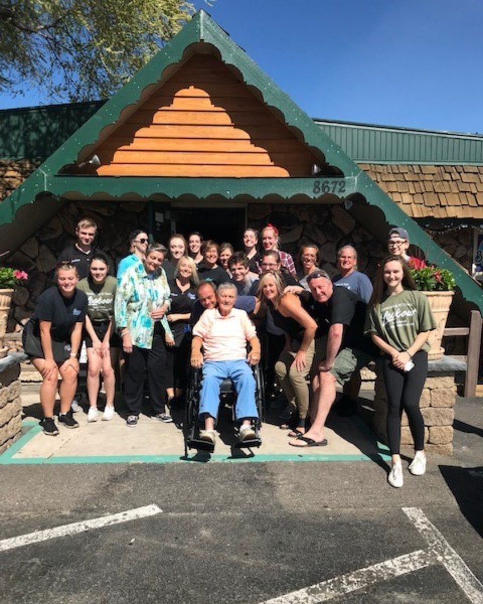 The Lookout Bar and Grill (@lookoutbargrill) on Twitter photo The Kinnan Family would like to thank you for all of your support and business through these difficult times. Enjoy your family and have a Happy Thanksgiving. (Pre-Covid picture) The Kinnan Family would like to thank you for all of your support and business through these difficult times. Enjoy your family and have a Happy Thanksgiving. (Pre-Covid picture)