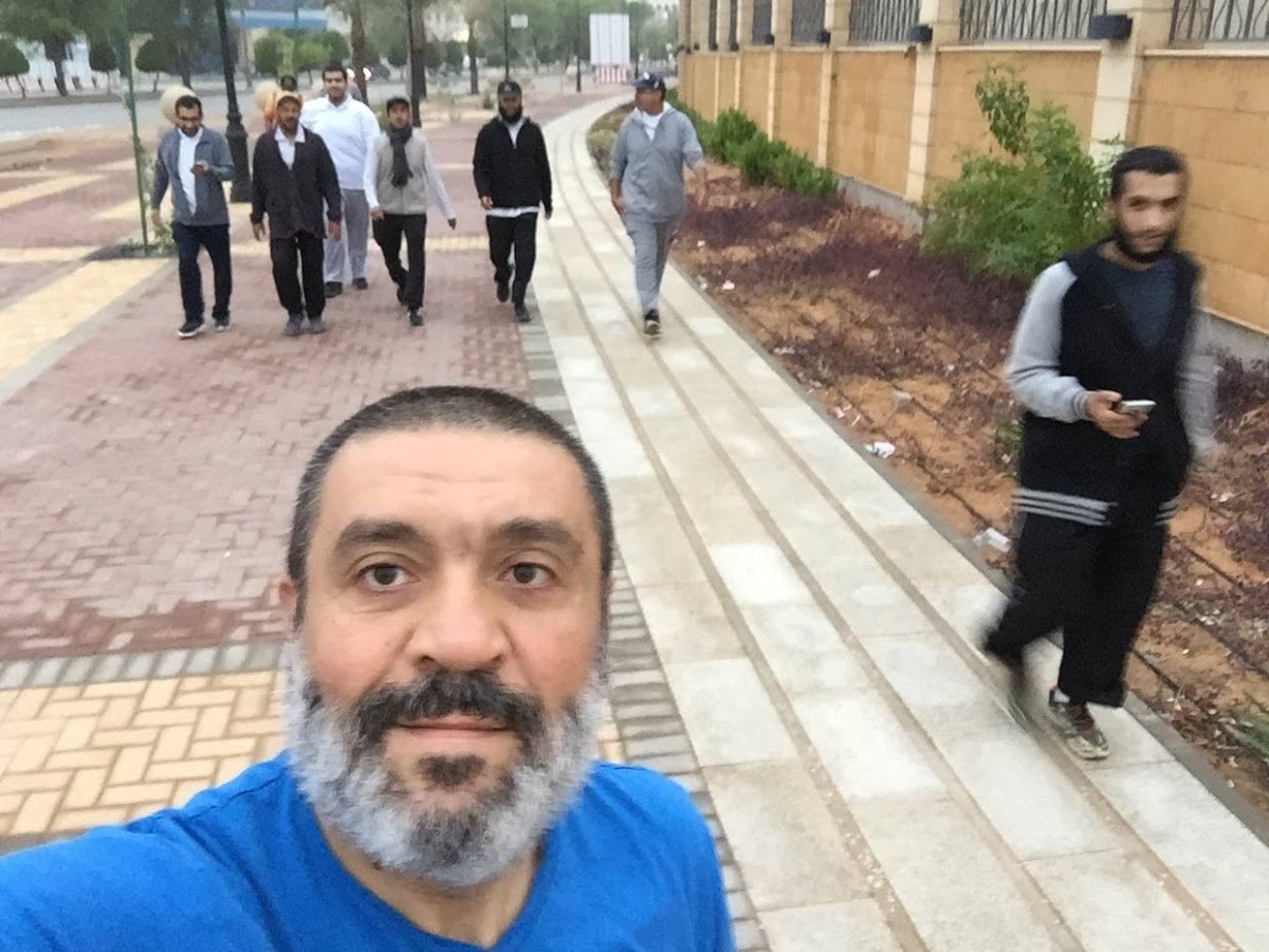 من هذه التغريدة وقبل خمس سنوات تماما انطلقت أول دعوة لممارسة رياضة #المشي_فجرا يوم #الجمعة مع #عميد_المشي وكانت بذرة إنشاء فريق #مشاة_الرياض 

واليوم نحتفل بمرور #خمسة_أعوام_على_مشاة_الرياض

بوركت الجهود الساعية لنشر ثقافة #المشي_للصحة في المجتمع

<a href="/SalihAlansari/">د. صالح بن سعد الأنصاري</a> 
<a href="/musha_riy/">مشاة الرياض</a>