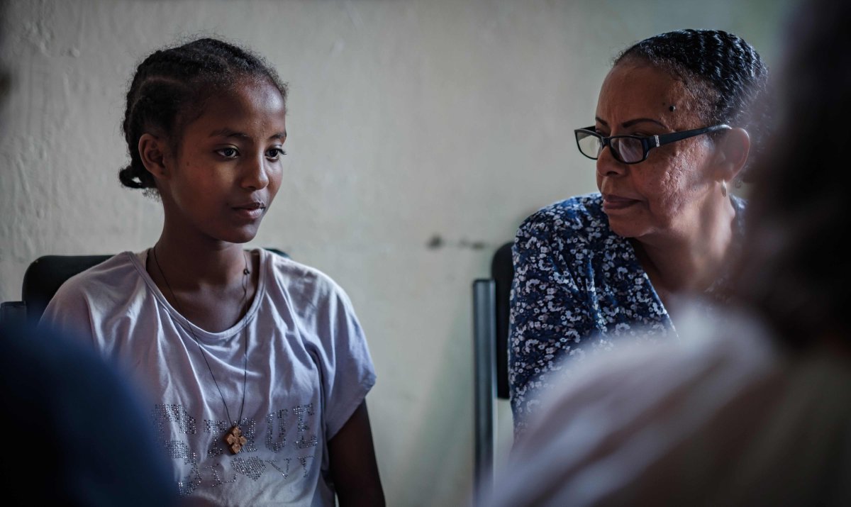 Äthiopien steht am Rand eines Krieges. Der bedroht auch Kaidos Zukunft. Nach einem gefährlichen Leben auf der Straße nutzt sie im Schutzzentrum unseres Partners FSCE die Chance auf ein neues Leben. Kein Krieg darf diese Zukunft aufs Spiel setzen!
#themenwoche #genderviolence https://t.co/jA8CLwtFkr