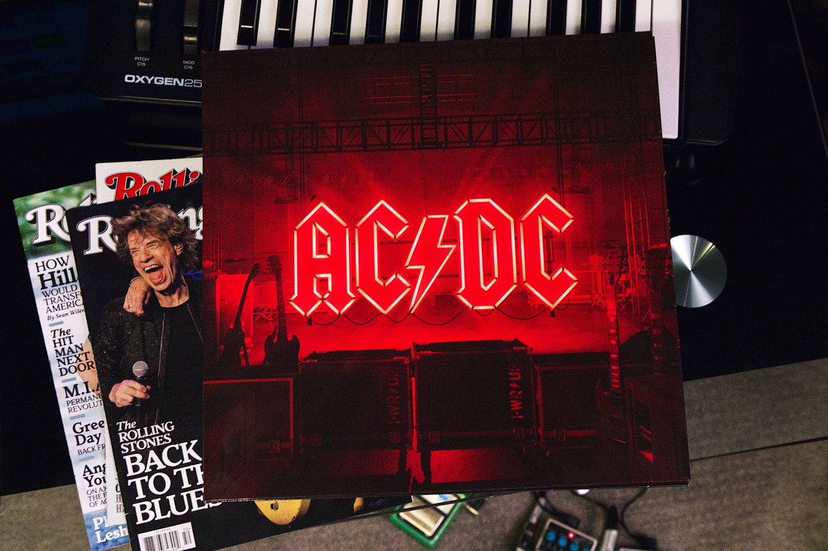 VinylSons's tweet photo. POWER UP by AC/DC is finally here. What do you think of the album so far? https://t.co/T0ZPybhMSQ