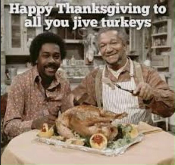 BoysVphs's tweet photo. Happy Thanksgiving from the Bulldog Nation 🐶🦃😂 https://t.co/pUSiNjvK6h