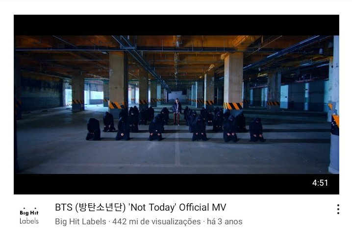 vantgrr's tweet photo. not today, dna e spring day saíram no mesmo ano, isso mostra como o conceito de música e mv dos meninos mudam e eles não se prendem na mesma coisa sempre https://t.co/oNUETwifcb