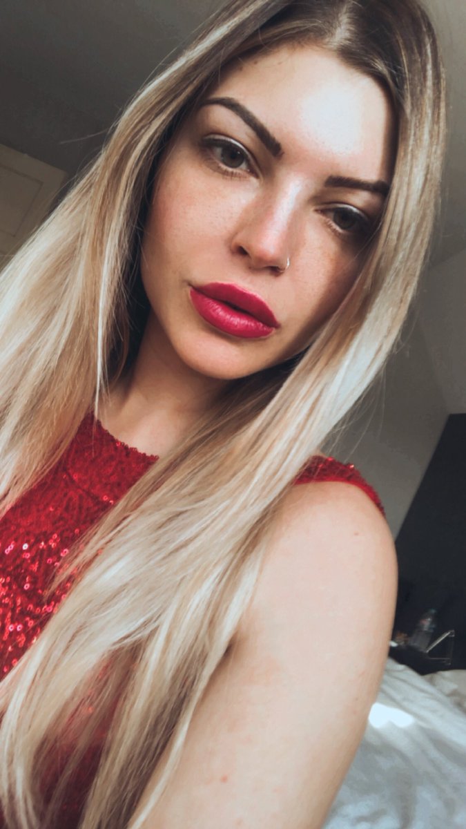 ✨Selfie time 😘