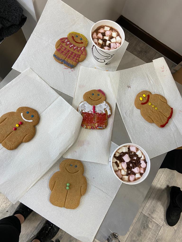 WardAston's tweet photo. Gingerbread making and hot chocolate this morning on Aston  🙂 https://t.co/ym49vcVRuM