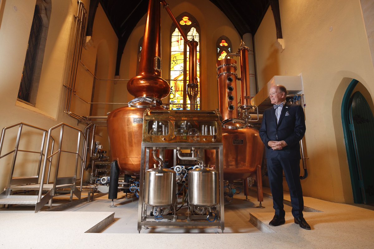 traceyflinter's tweet photo. Tuned in to @IrishWhiskeyAsc for the #ChairmansAwards2020 where Dr. Pearse Lyons will be honoured for his outstanding contribution to the development of the Irish Whiskey industry and category #irishwhiskey @PLDistillery @PearseWhiskey https://t.co/H3Nyjj1sVO