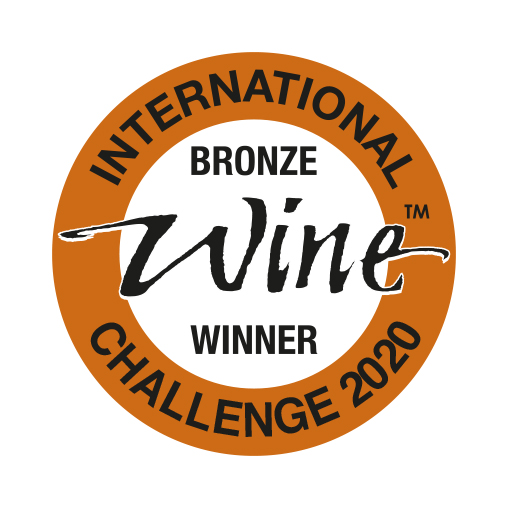 Delighted to today have been awarded a Bronze medal #iwc2020 only vineyard in <a href="/VisitEssex/">Visit Essex</a> <a href="/BraintreeDC/">Braintree District Council</a> @braintreemajestic celebrating tonight!