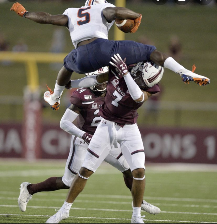 Tre_phillips3's tweet photo. Blessed to receive an offer from UTM @Dbowman85 @CoachJames44 @GiveMeNoHassell @CellPhoneTony @bowling_coach @YaBoyCoachJones @CoachJRiley https://t.co/7IfHXRK5Bm