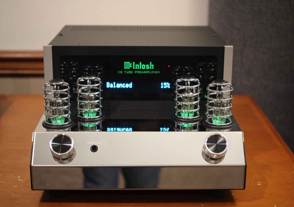 HowardKneller's tweet photo. On my Instagram page, more photos and info on McIntosh’s C8 stereo tune preamp ($3,500 USD) from my visit to @_audioclassics.  

IG: @howardkneller (audio),@howardknellerphotog (art/photo). FB: @HowardKneller

#audioclassics #worldofmcintosh #mcintoshlabs #mcintosh #audiophile https://t.co/aBKvWJjxCG