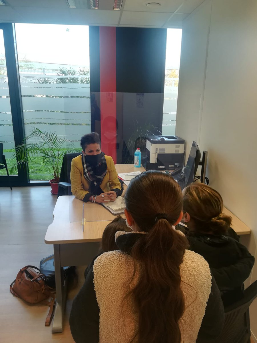 #reussirsansattendre Les structures JOKER et ADOMO SERVICES mobilisées ce jour au Pole Emploi de Lille Vaucanson. 12 chercheurs d'emploi présents, 6 retenus pour un second entretien.<a href="/RIFFARDCAROLINE/">RIFFARD CAROLINE</a> <a href="/HennacheCaro/">Caroline Hennache</a> <a href="/Thibaud_Gaucher/">thibaud gaucher</a> @AutinGael <a href="/hego_marie/">Marie Hego</a> <a href="/PascLeignel/">Pascaline Leignel</a> <a href="/DorianeBecue/">Doriane Bécue</a>