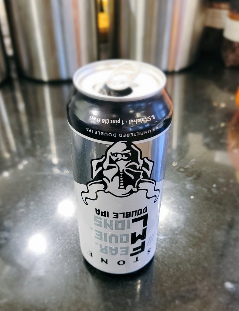 chebert13's tweet photo. @StoneBrewing is this like the "Golden Ticket" in Charlie & The Chocolate Factory? What did I win for purchasing the upside down cans?!🤔 #BestIPAEver #Delicious #WhatDidIWin? https://t.co/ehdQB0dLgs