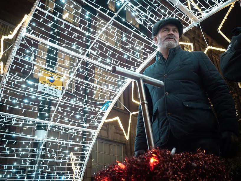 It just wouldn't be Christmas in Brum without <a href="/yummy_brummie/">Glynn Purnell</a> turning on the Christmas lights in <a href="/ColmoreBID/">ColmoreBID</a> 🎄

Whilst it couldn't be the social affair this event usually is, Colmore BID have created a fun &amp; festive video to mark the occasion. Watch now 👇
facebook.com/ColmoreBID/vid…