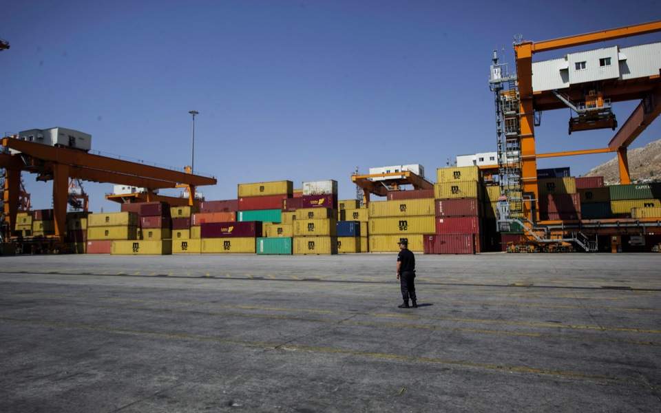 Cosco seeks a further 16% stake in OLP https://t.co/sVJBCT5hK2 https://t.co/N9EeM0Fp2T