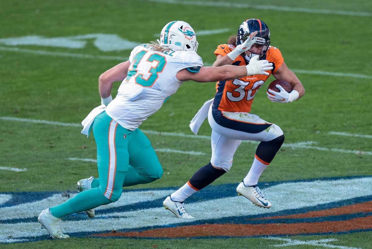 Fangio Puts Finger on Why #Broncos' Offense Looked so Different vs. Dolphins
https://t.co/GbwnxBnNvN https://t.co/64SA05RwRw