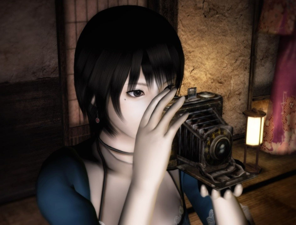 Snaps a photo of the reader.