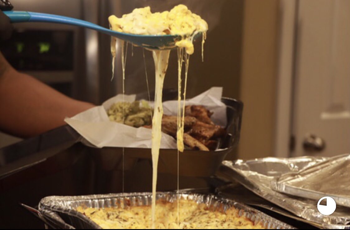 Food2Experience's tweet photo. If your Mac and Cheese doesn’t do this then is it worth being called Mac and Cheese?
#HappyThanksgiving 🙏🏽#ExperienceFood👩🏾‍🍳 https://t.co/G6asd4ssVx