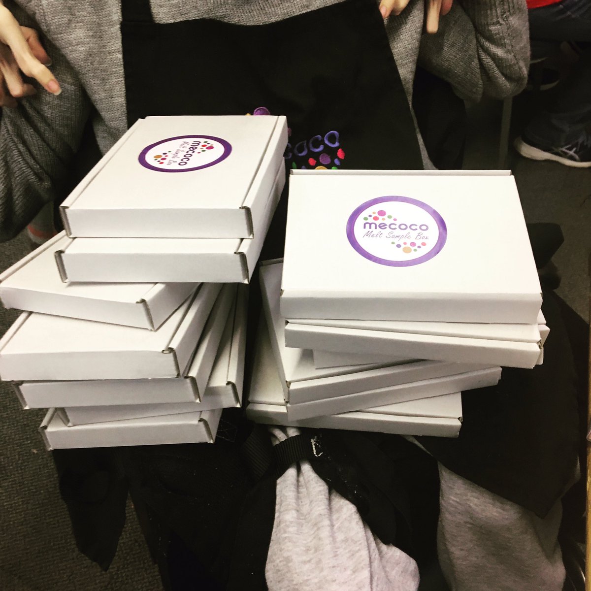 nvallery97's tweet photo. Busy day at Mecoco 🐝#sampleboxes #SmallBusiness #funtimes❤️@MecocoUK https://t.co/XOOqmJNLvb