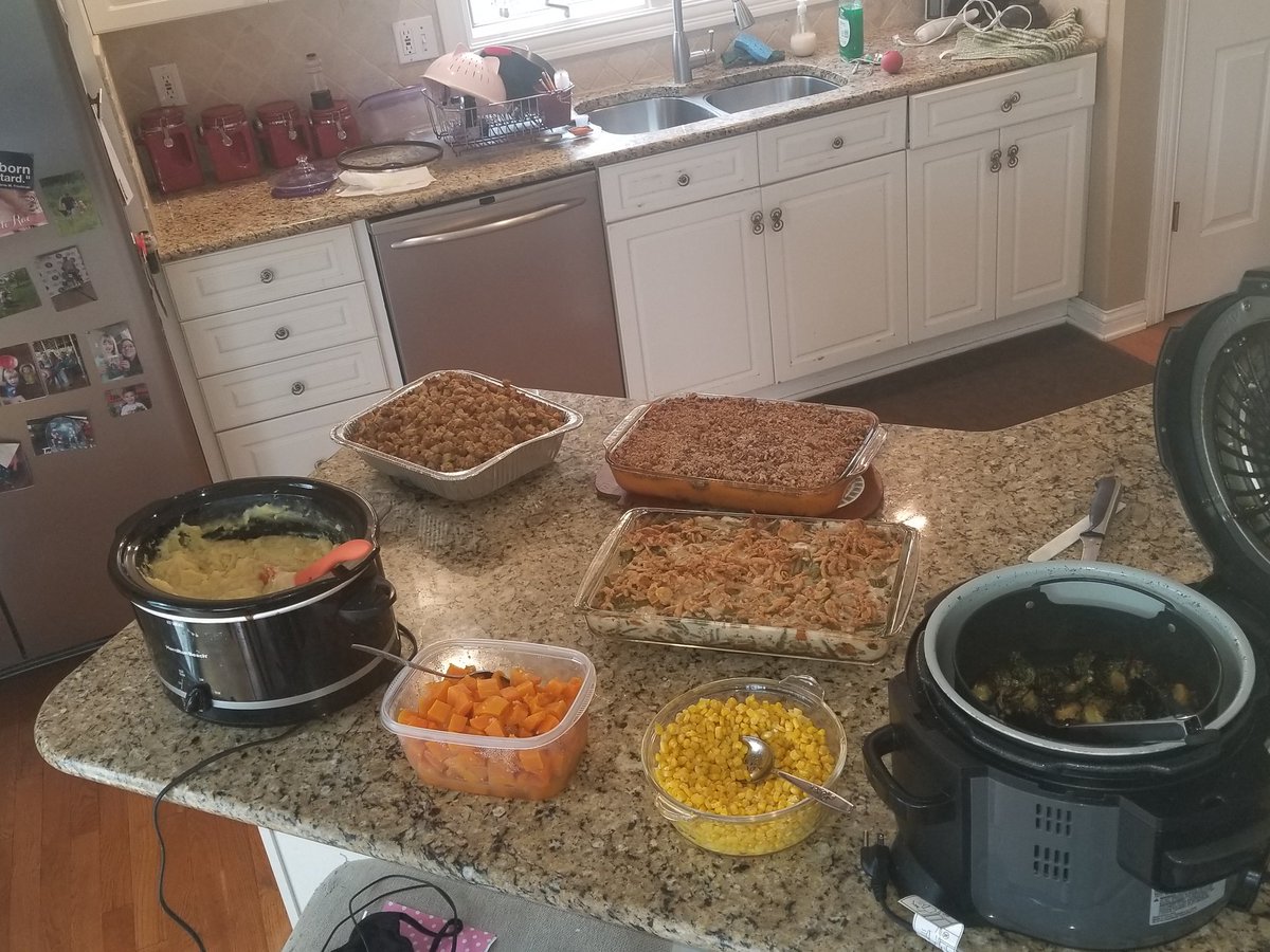 CThomas_group's tweet photo. Same Thanksgiving feast as usual, but this time boxed up to-go for curbside pickup by Thomas and @WadeLabOSU researchers who decided not to travel this Thanksgiving. https://t.co/EKwGe8jej1