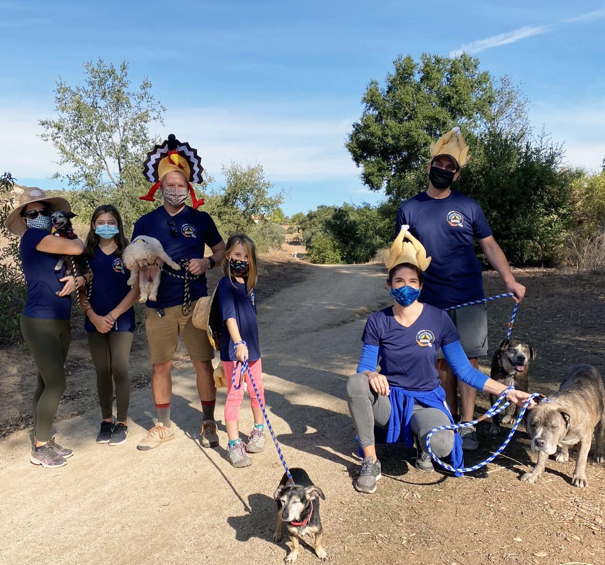 FatherJoes's tweet photo. Dress up and show up! 

Everyone’s out and about in #SanDiego for Father Joe’s Villages Virtual Thanksgiving Day 5K! 🙌🏻👏🏻👍🏻🙏🏻

Donate today through December 1st at https://t.co/W8aTLxD6rS to support Father Joe’s Villages Food Services program! https://t.co/XThHoJgLtc