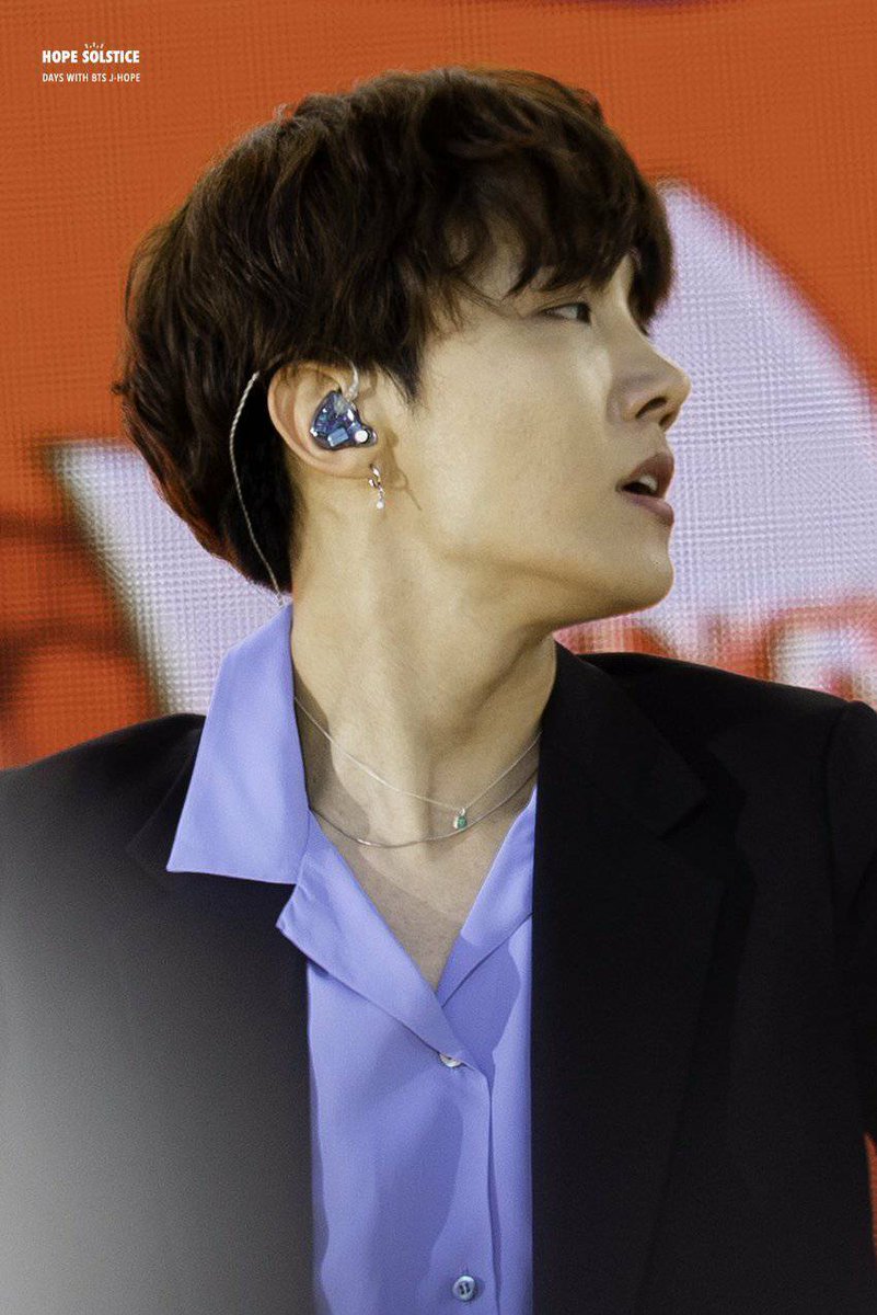 hourly j-hope (@hourlyhobi) on Twitter photo 