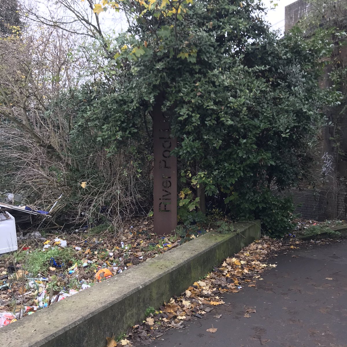 waterlinkway's tweet photo. A positive step towards a #litterfree  Waterlink Way 💚 https://t.co/bb3twYBiYT https://t.co/E60a4MeRNc