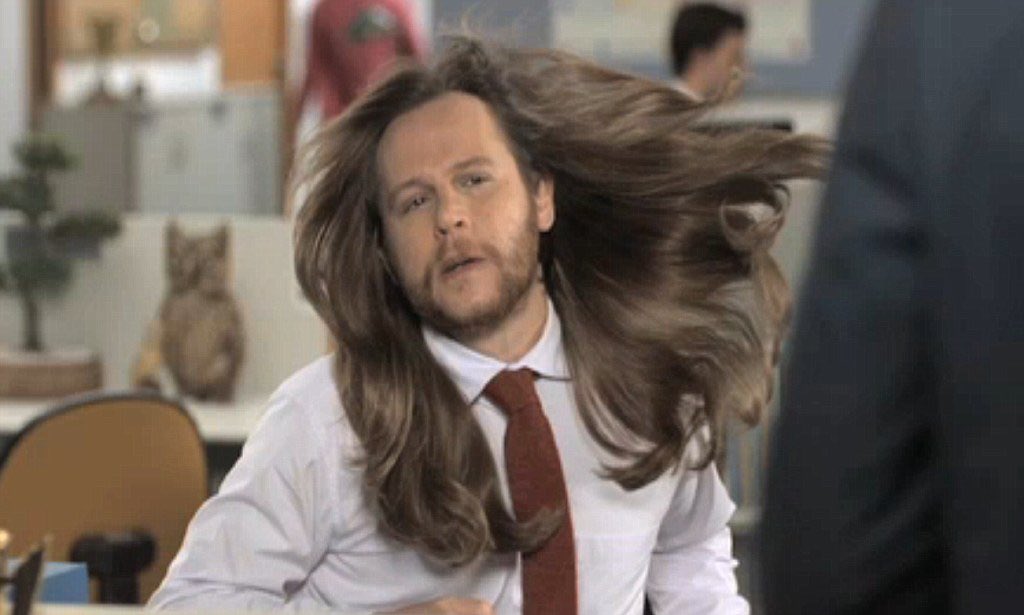 NICKWATTS__'s tweet image. Me sitting down at the dinner table tonight after using my sister’s shampoo and conditioner: