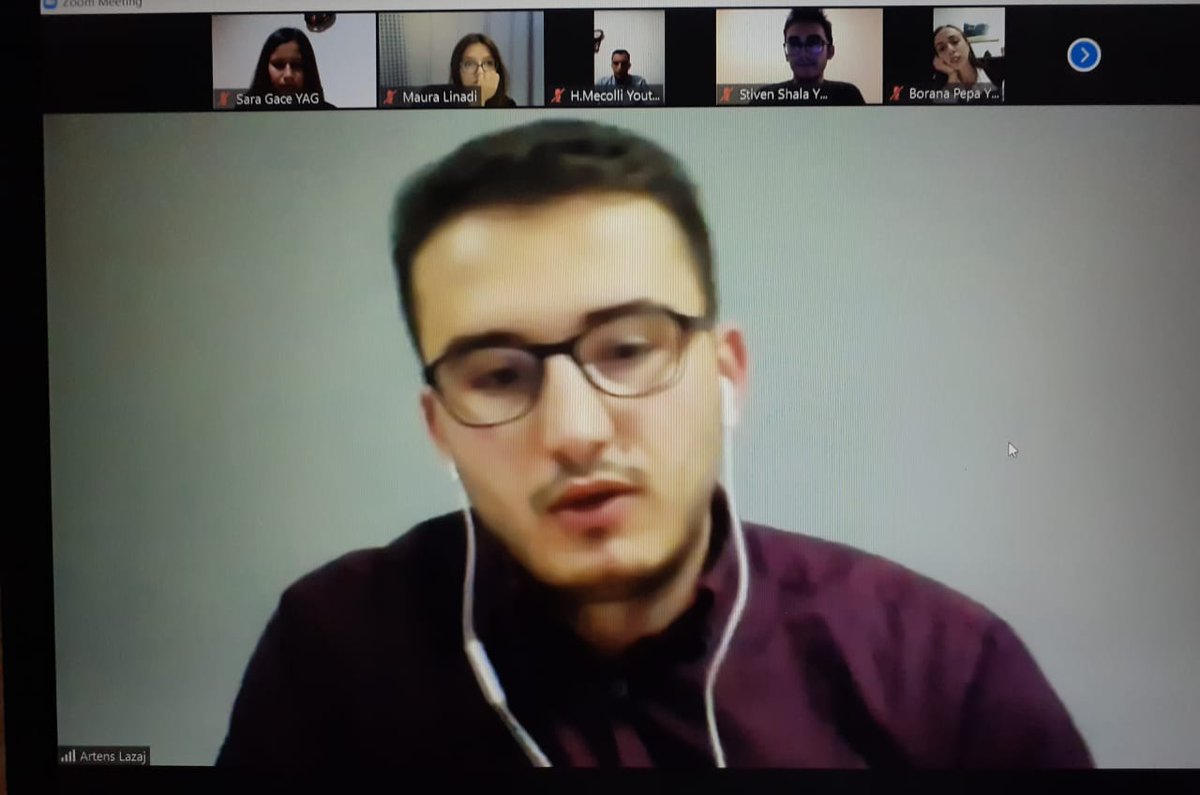 OSCEinAlbania's tweet photo. Cilat janë sfidat e organizatave #rinore në #Shqipëri? Si mund të rritet #bashkëpunimi? Të rinj dhe organizata që punojnë me dhe për të rinjtë diskutuan sot për këto tema, në takimin e tretë online #TëRinjtëFlasin, organizuar nga Grupi Këshillimor Rinor i @OSCEinAlbania. https://t.co/yYVkLCtHx1