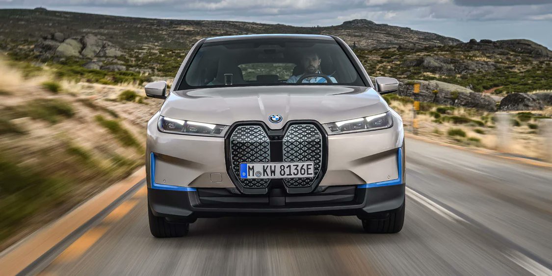 Check out the brand new full-sized all-electric #SUV! This is the #BMWiX.

👉 carwow.co.uk/bmw/news/4948/…