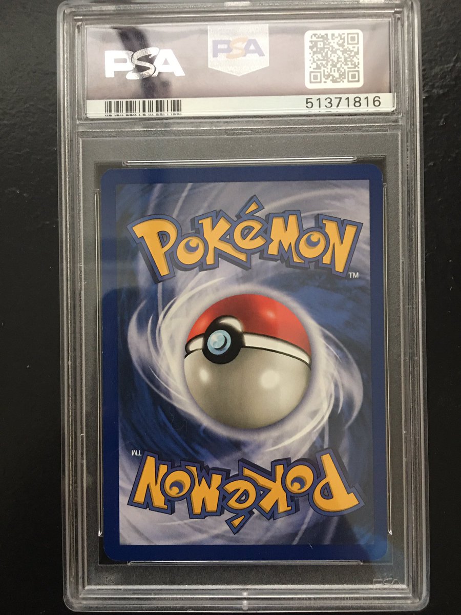 PokeStrikes's tweet photo. $1900 DM if interested 👀👀 #Pokemoncards #basesetcharizard https://t.co/Qx5hi1CqgO