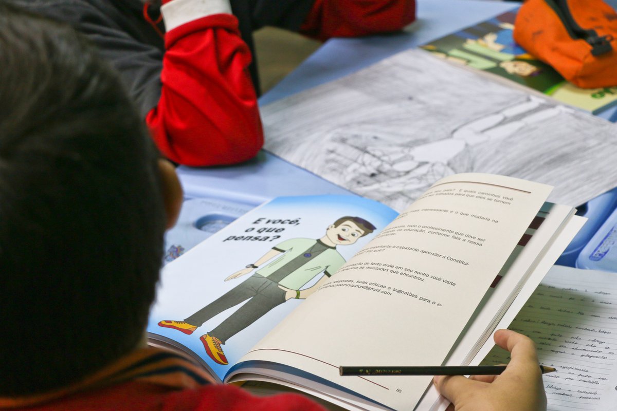 Prefeitura_POA's tweet photo. A Prefeitura de Porto Alegre irá investir R$ 32 milhões na Educação por meio do acordo de cooperação técnica internacional anunciado nesta quinta-feira, 26, com a Organização das Nações Unidas para a Educação, a Ciência e a Cultura (Unesco). https://t.co/vWYWd0tsUv