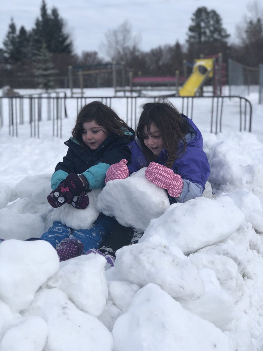 These 2!#outdoorlearning <a href="/EJSMSchool/">Ecole J S McCormick</a>