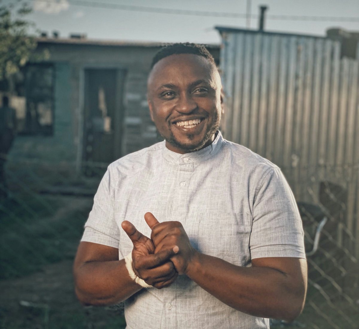 joy_zelda's tweet photo. His cleaning the country yet again @Siya_Mdlalose 
We need an hr of this show 
RT if you agree 
Unnecessary shows play for an whole hr but shows like these that expose short time 
#SkhiphaAmafiles https://t.co/yGwscyyEOZ