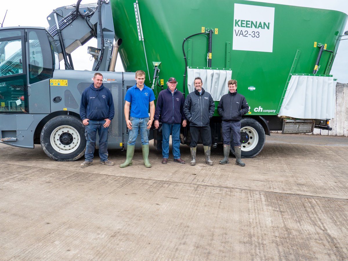 KEENANsystem's tweet photo. Grab a copy of the December issue of Profi to find out how the KEENAN VA2-33 self-propelled diet feeder and
@AlltechUK InTouch feed management system is helping to fine tune feeding accuracy at the Metcalfe's Washfold Farm @profitractors @PhilipMetcalfe1 #ProfitableProduction https://t.co/xVUYzUx1Vs