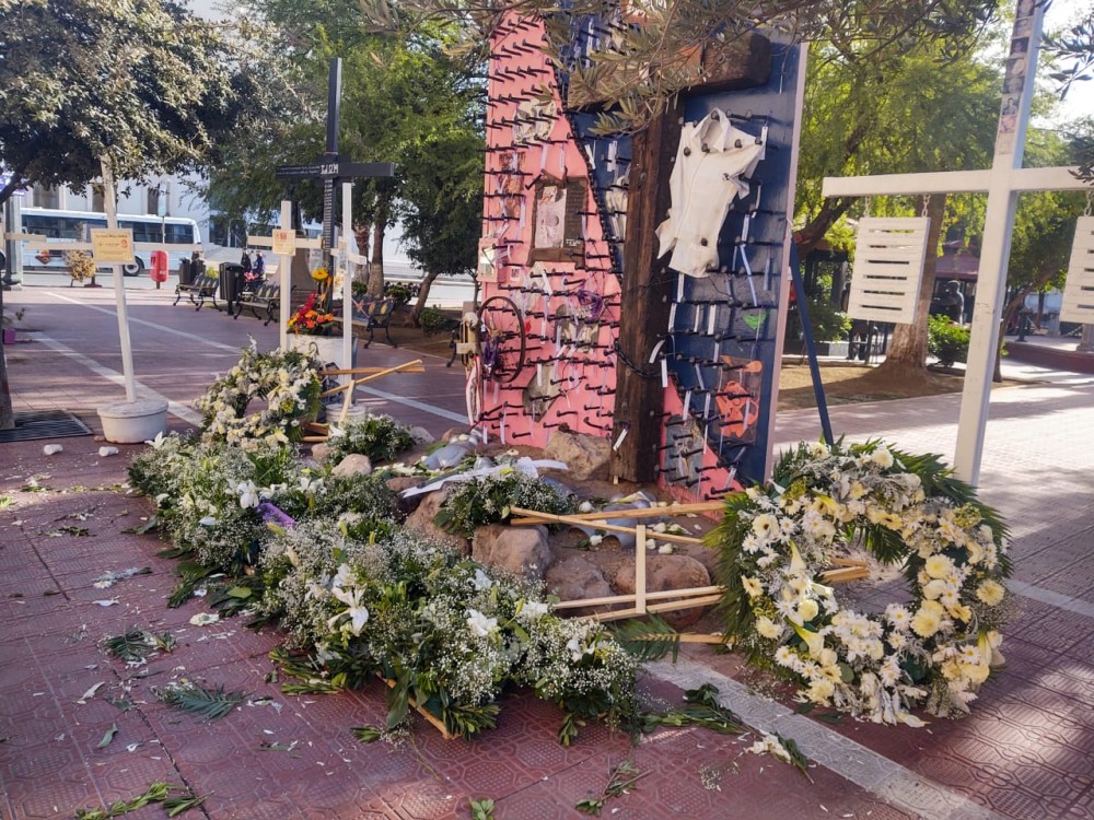 LaOpcion's tweet image. #Chihuahua #CruzDeClavos #Basura
BASURERO FRENTE A PALACIO
Un día después del evento oficial de Javier Corral en la Cruz de Clavos, el lugar queda como basurero
laopcion.com.mx/noticia/297026…