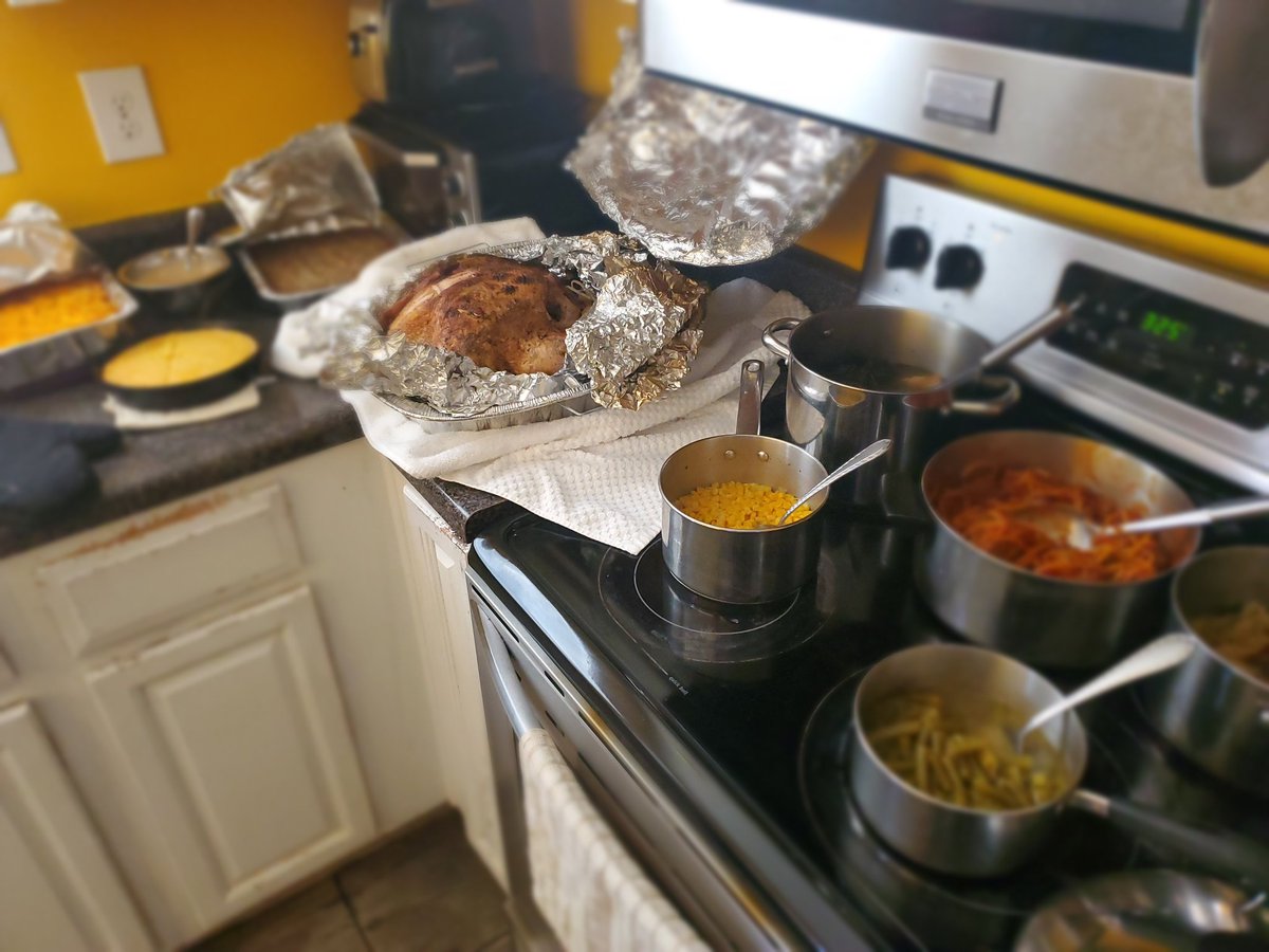 eddiewarren30's tweet image. Today and everyday is a day of thanksgiving. But today, should be a day of feasting. #quarantineeating