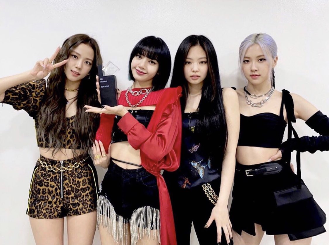 BLinkSarix's tweet photo. BLINKS!!!!
AQUI VIENE UN RETOOOO
VAMOS A HACER STREAMING DURANTE LO QUE RESTA DE NOVIEMBRE Y TODO DICIEMBRE PARA LLEGAR AL BILLÓN... ACEPTAS?
#BLACKPINK #BLINKS
#HowYouLikeThat #streaming
#StreamHowYouLikeThat https://t.co/PzL0F4bLRY