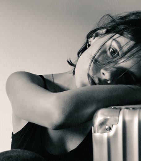 Alexia30559's tweet photo. Mi hanno sempre giudicata come 
"strana"ma la sai una cosa? Mi è sempre piaciuto da morire...non 
sopporterei essere vista come il resto del mondo. 
A.Merini 
Buon venerdì a tutti ❤ https://t.co/9tmvmimwlF