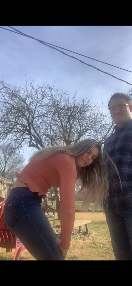mikayla_smith2's tweet photo. Pros at takin pics if you can’t tell 🙅🏼‍♀️ @tannervanover11 https://t.co/Du1DizNxe0