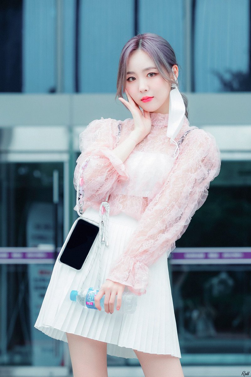 apithinker's tweet photo. pretty in pink 💗🌺💒🌷🍥🎀🌸
#CHEONGEUM #API https://t.co/ecNeskN9G0