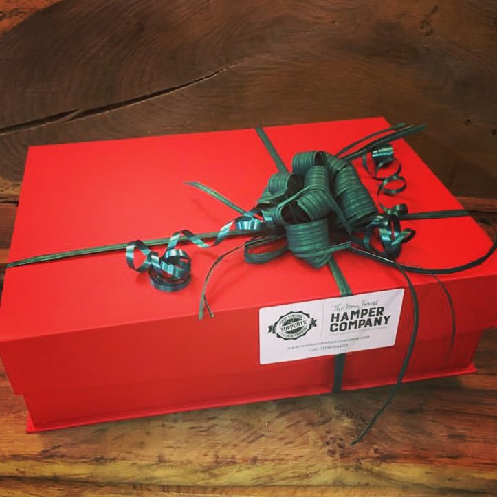 NFhampercompany's tweet photo. When there’s a global shortage of baskets (an integral part of a hamper business!) success is based on how quickly we respond to these challenges!! Loving our new jolly giftboxes 🎄#smallbusinesschallenges #giftboxes #localgoodies #boxofgoodies @HampshireFare @NewForestMarque https://t.co/tCgLOSVn23