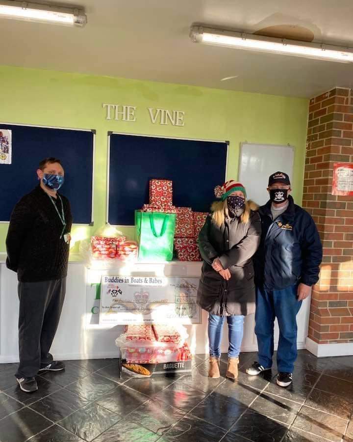 We accepted a loverly delivery for <a href="/carersfedayc/">@carersfedayc</a>  today.
Buddies in Boats and the public have been donating this week  and we now have 95 selection boxes and £200 to support young carers across #Nottingham