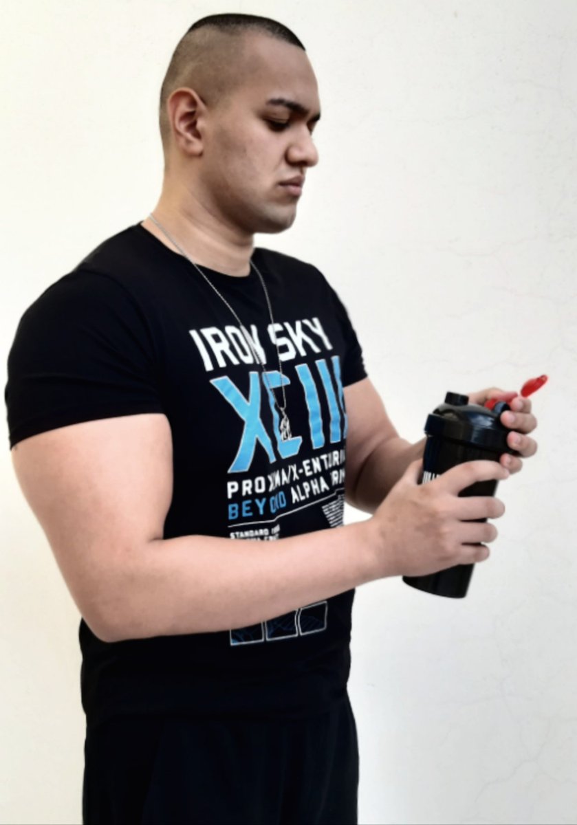 OmarKend's tweet photo. Current Stats
Height 6'2
Weight 225 lbs

Maintaining after high intensity circuit training https://t.co/iOuza1nJZt