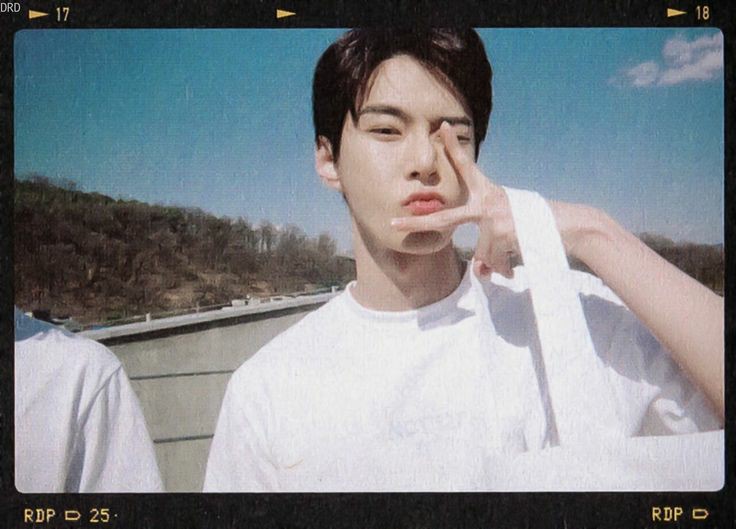 gujayumeraimai's tweet photo. ◡̈   𓈒𖦹    ˗ˏˋ𝘺𝘰𝘶 𝘢𝘳𝘦 𝘢 𝘨𝘪𝘧𝘵 𝘵𝘰 𝘮𝘦ˊˎ -  𖦹𓈒  ◡̈
＊   𓂃     ˻𝘩𝘢𝘱𝘱𝘺 𝘤𝘩𝘳𝘪𝘴𝘵𝘮𝘢𝘴˼     𓂃    ＊
𖧷   ⸝⸝   𓏰    ʿ   𝘮𝘦 𝘢𝘯𝘥 𝘺𝘰𝘶   ʾ     𓏰     ⸝⸝  𖧷 https://t.co/nabis4Tw0h