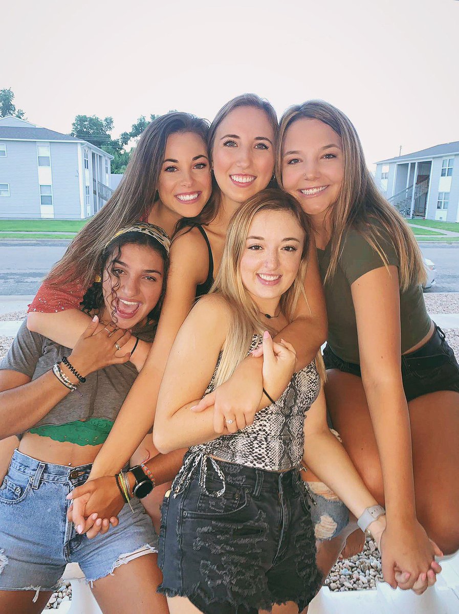 So very thankful God put these wonderful people in my life :)

<a href="/paige_dechant/">paige nicole</a> <a href="/emily_hhh12/">emily jane</a>