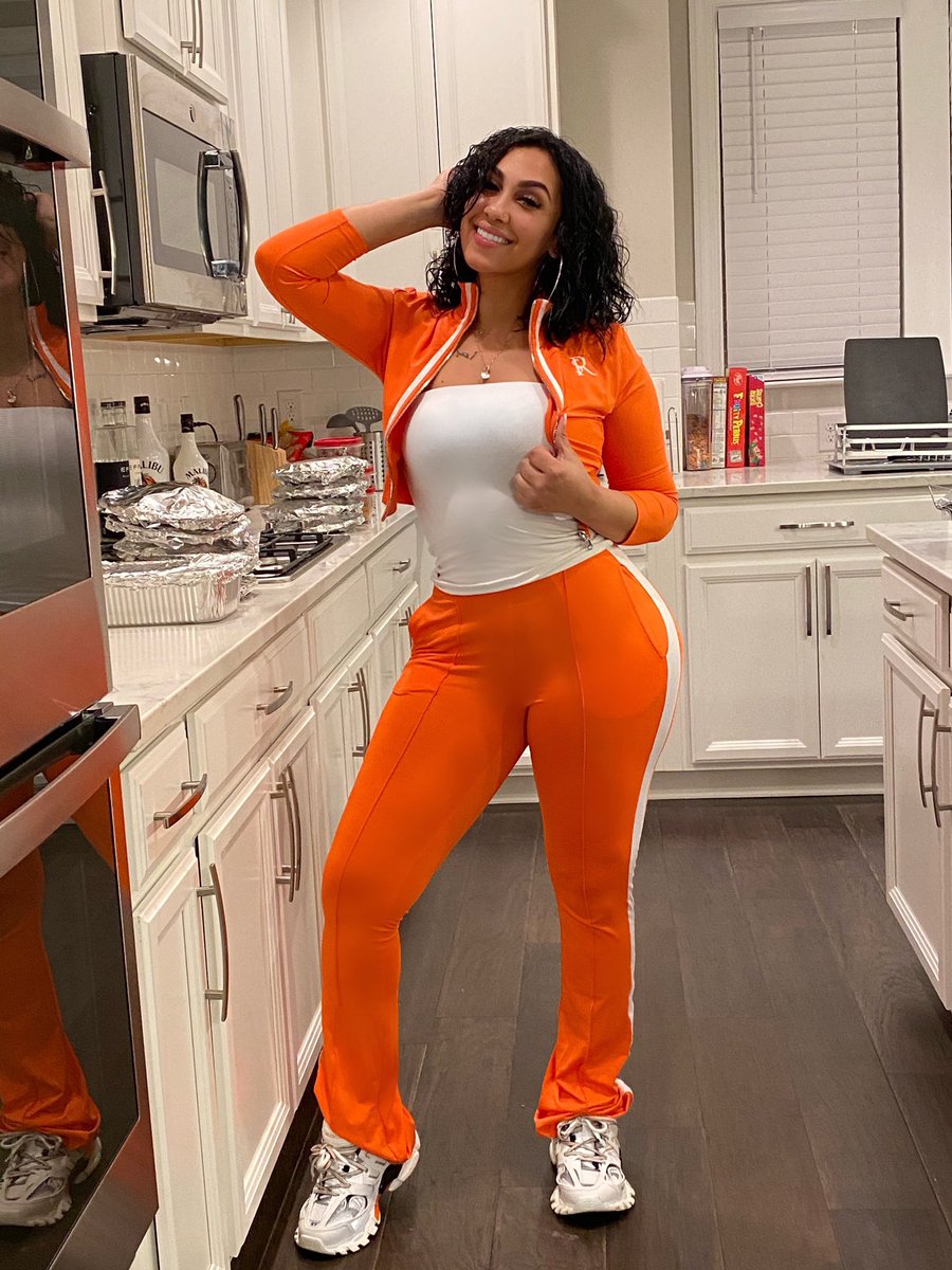 High off food. @queennaija. pic.twitter.com/vUmqhcasLQ. 