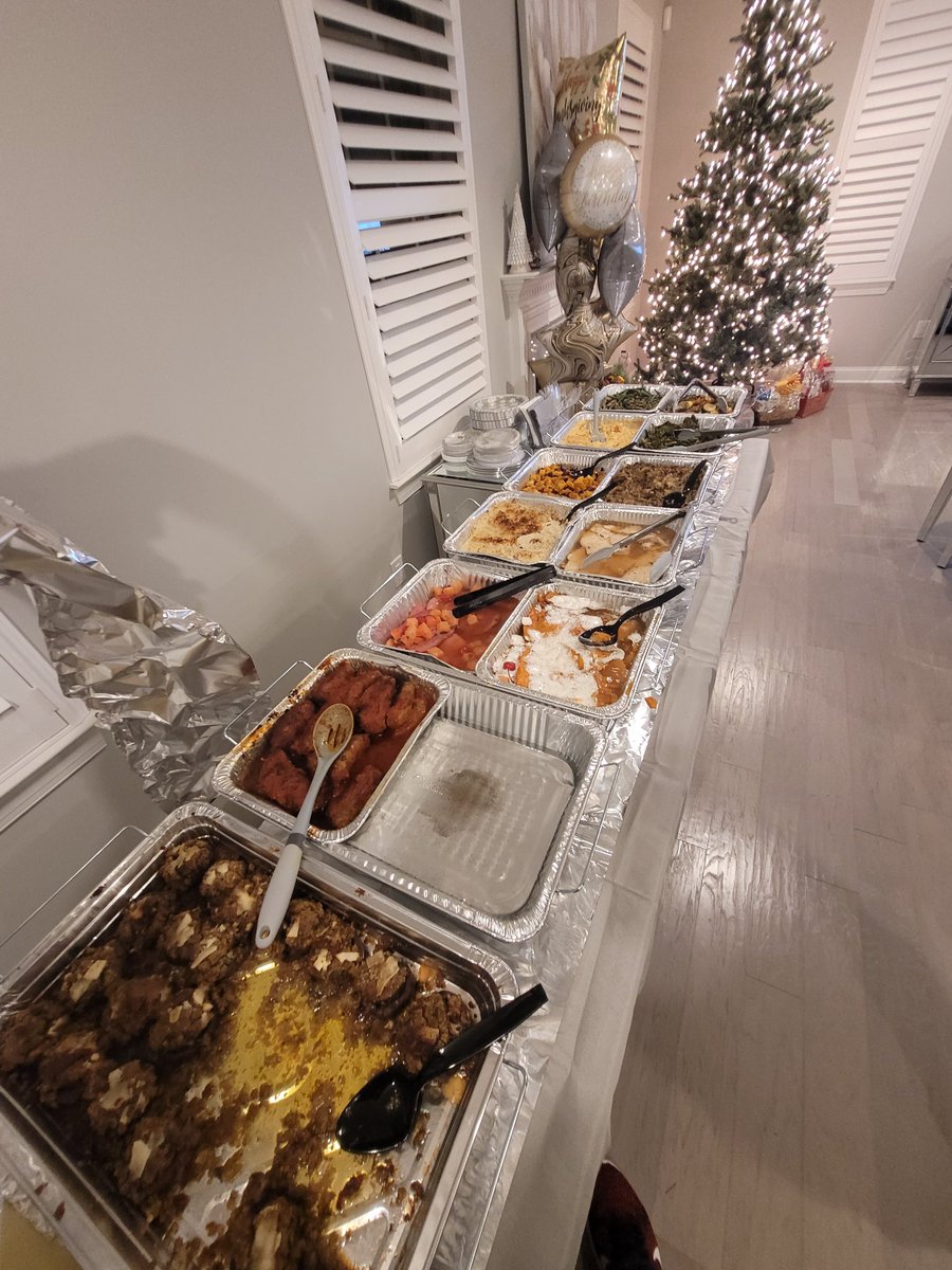jez7780's tweet photo. And this was after the pasta and antipasto coarses. Mom's #ItalianThanksgiving 🔥🔥👍👍 https://t.co/liYz0N9tKW